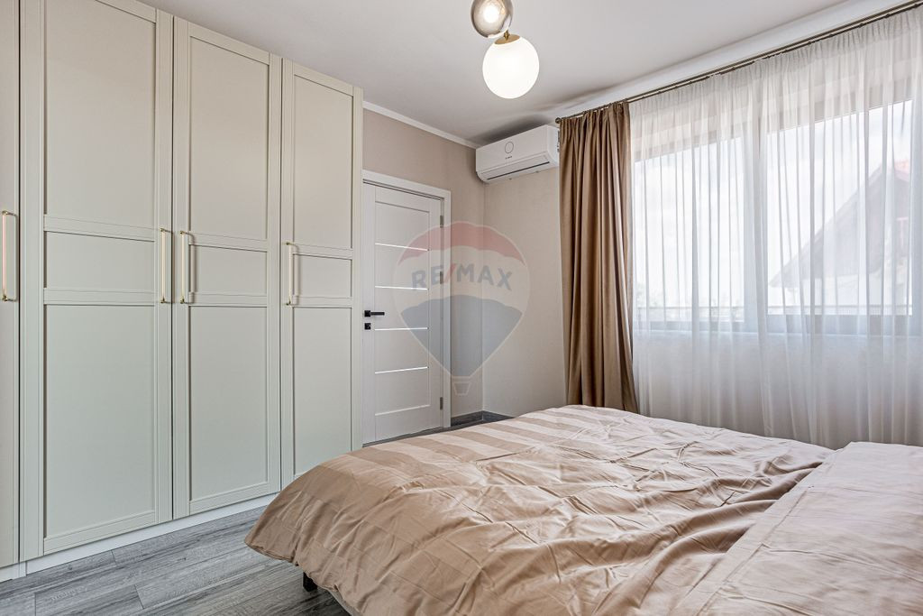 Apartament modern cu 3 camere de închiriat, bloc nou, Co...