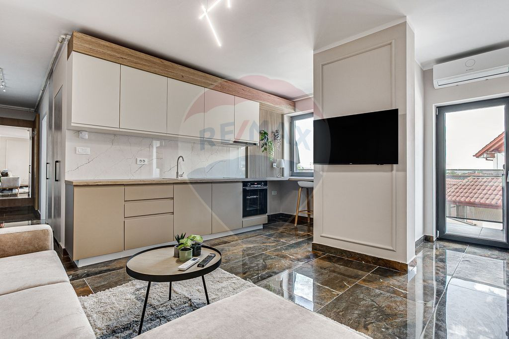 Apartament modern cu 3 camere de închiriat, bloc nou, Co...