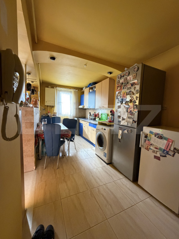 Apartament central, 3 camere, zona Plopilor