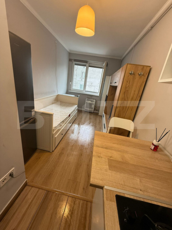 Garsonieră de vânzare, 21 mp, zona 7 Noiembrie