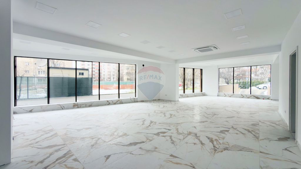 Spațiu comercial 200mp | 2025 | ROI 11% | Vitrina 9ml | ...