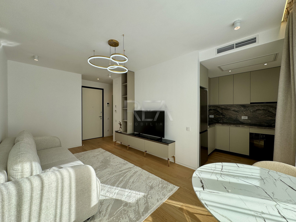 Studio Dublu mobilat și utilat complet în One Lake Club