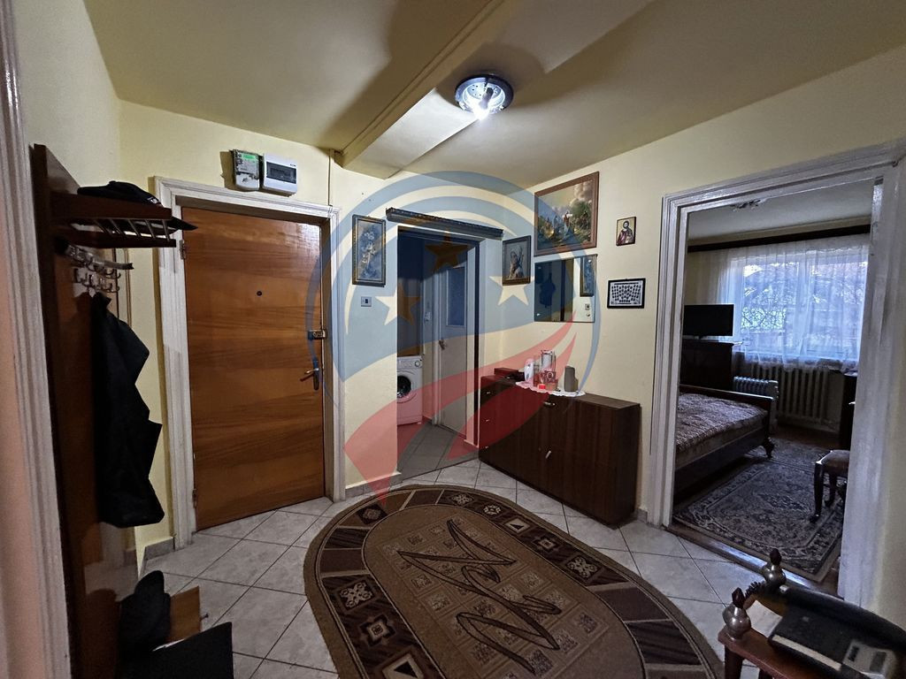 Apartament 3 camere decomandat, 2 balcoane – Str. 1848