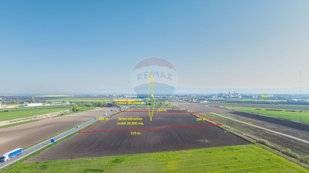 Teren intravilan, 30000 mp, zona Hanul din Ardeal