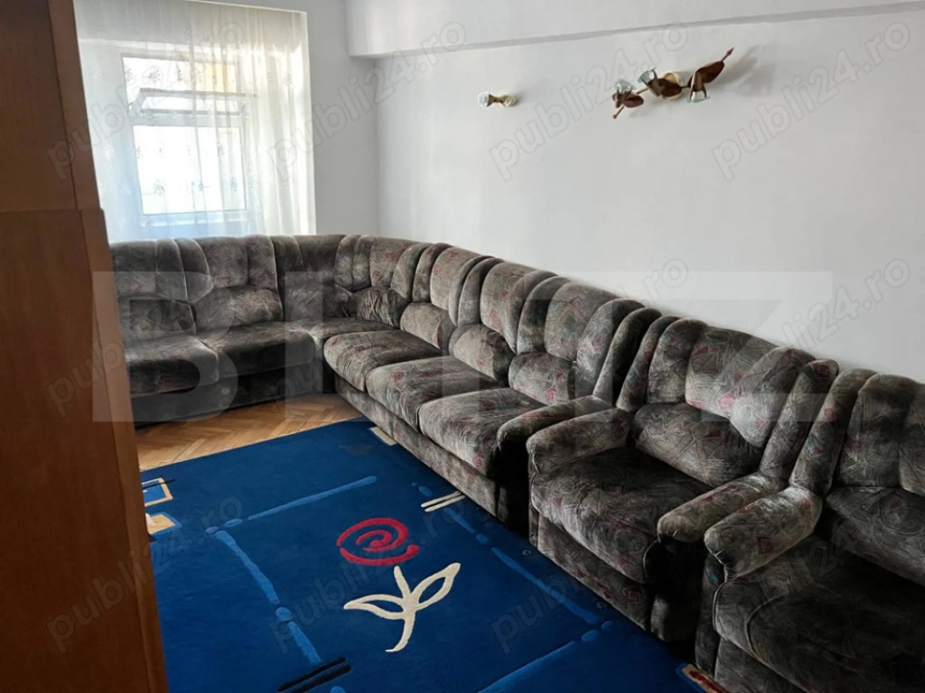 Apartament ultra central, 4 cumare, cu priveliste pe centru