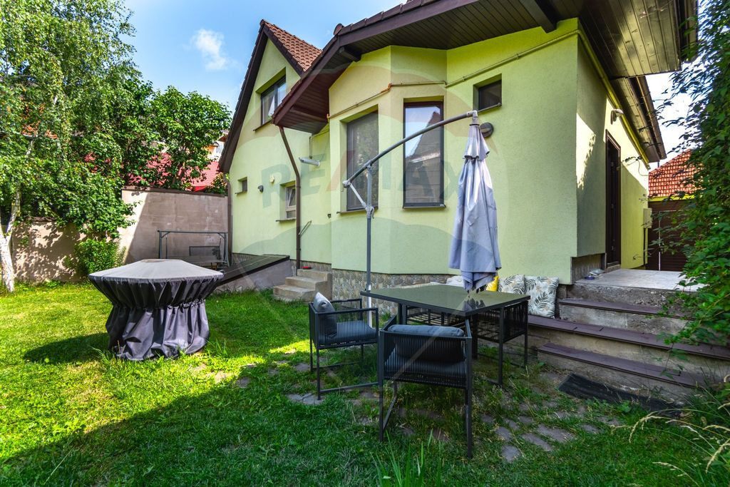 CASA 4 CAMERE SINGURA IN CURTE RENOVATA| BECI |STR. MIRAS...