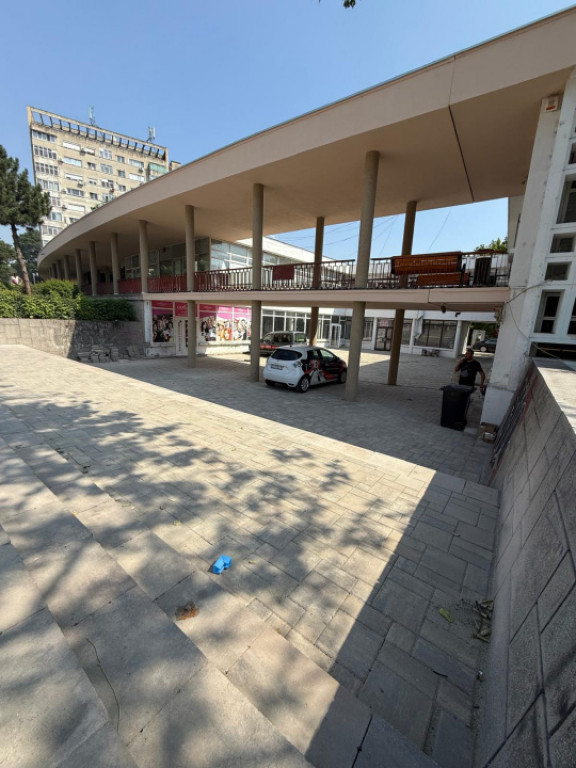 Spatiu comercial 600 mp, zona Bulevardul Nicolae Titulescu
