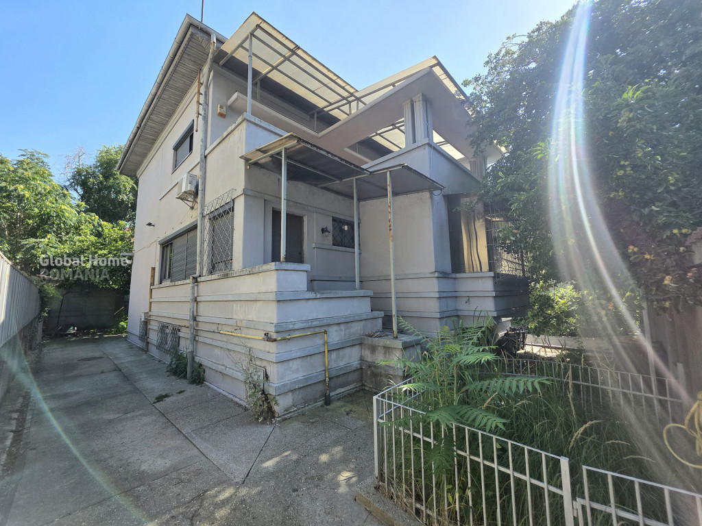 Interbelic Art Deco Villa 440 sqm + Land 566 sqm • Zona Do
