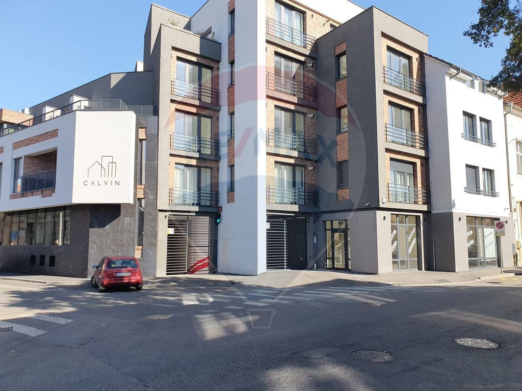 Apartamente 2 camere de închiriat ultracentral, clădire...