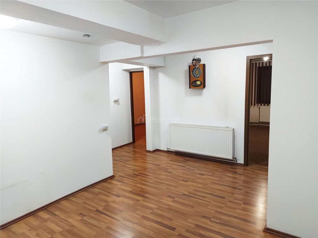 Apartament 3 camere decomandat, Bl. 23, Parter, Moldova ...