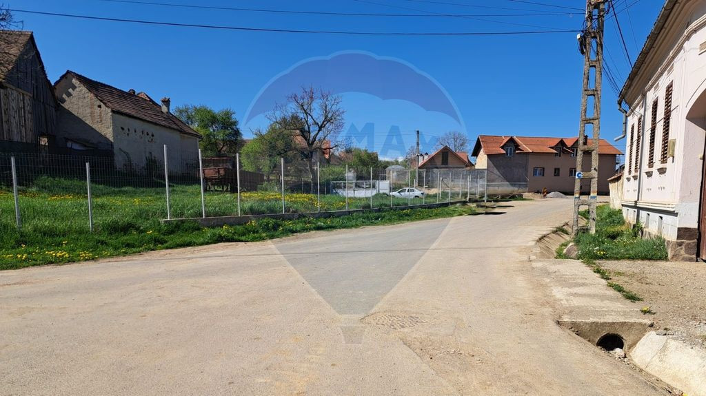Teren intravilan în inima Țării Făgărașului/ Grid 9...