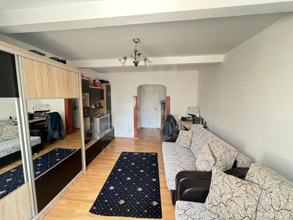 Apartament 2 camere, 44mp, zona Avantgarden