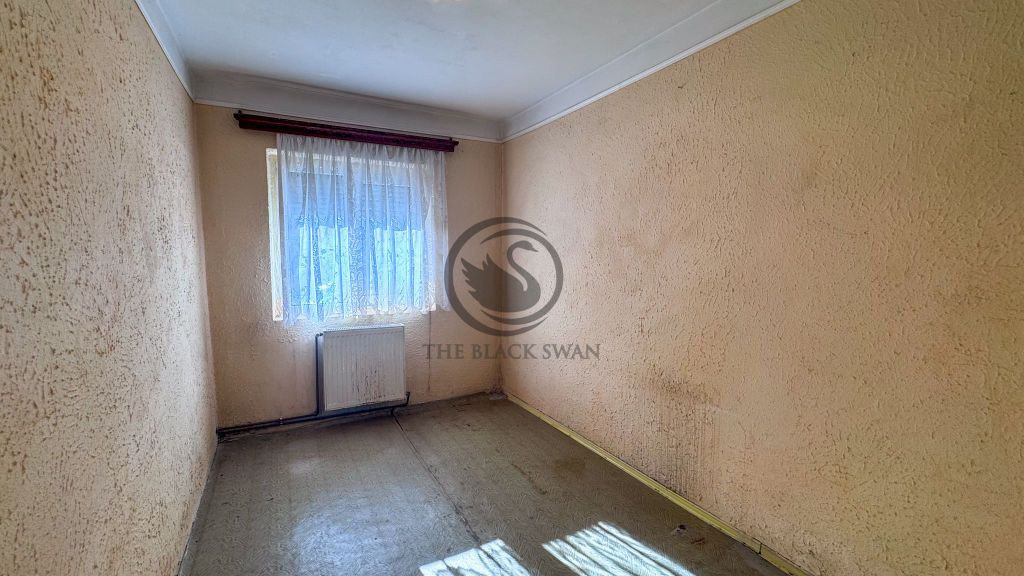 Apartament cu 4 camere de vanzare | Decomandat | Urlati |...