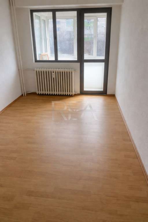 4 camere Pantelimon-Piața Delfinului decomandat, et. 2, 85