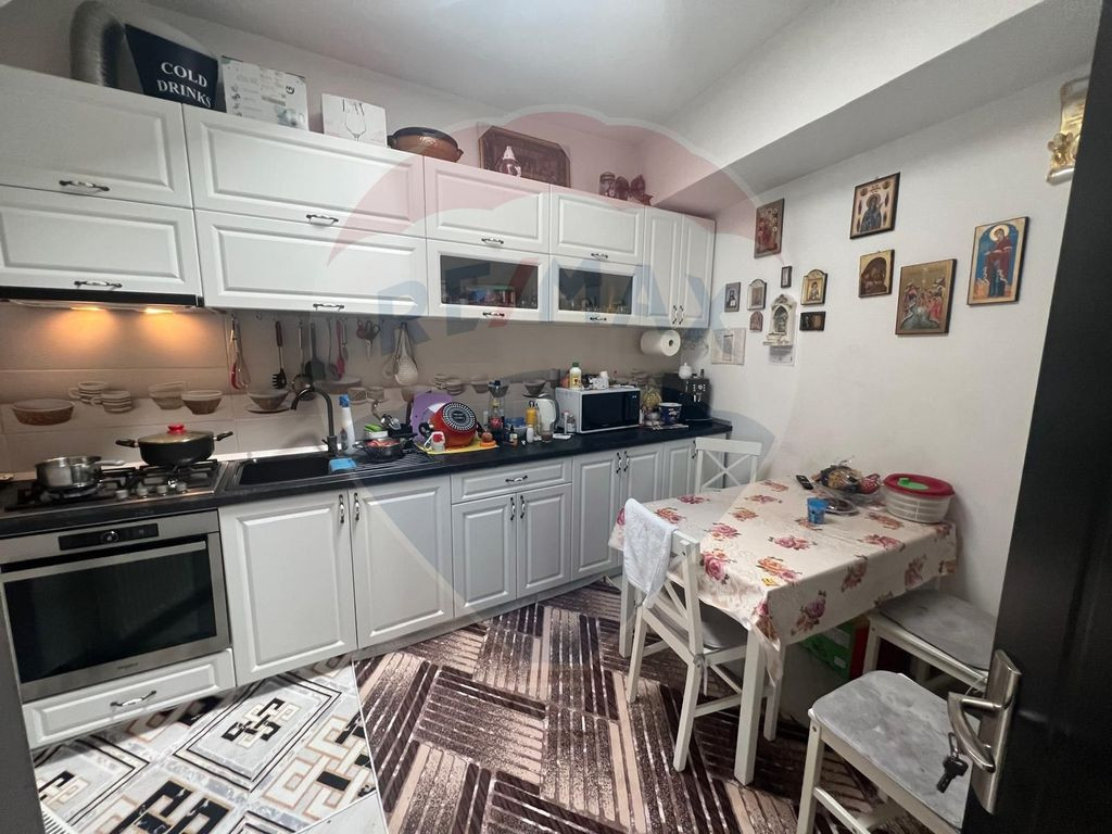 Casă 3 camere str Contemporanului