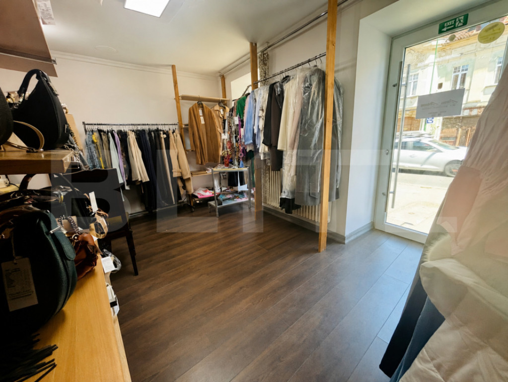 Spațiu comercial cu vitrină stradală, Centrul Istoric
