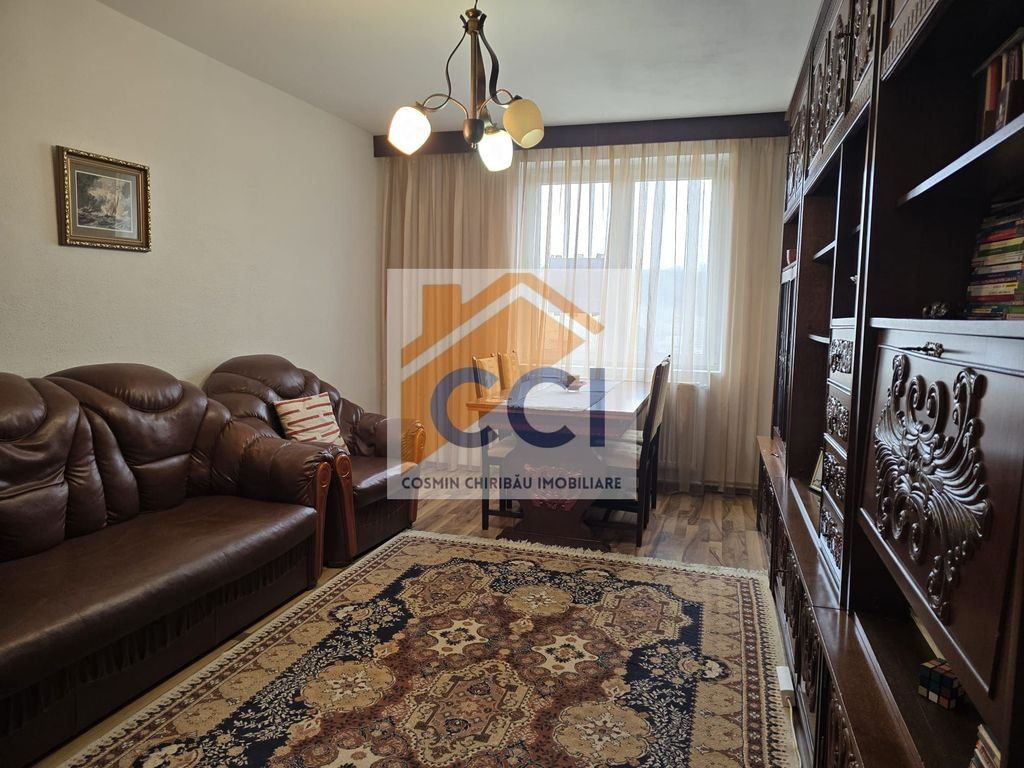 LOC. RACACIUNI, APARTAMENT 3 CAMERE