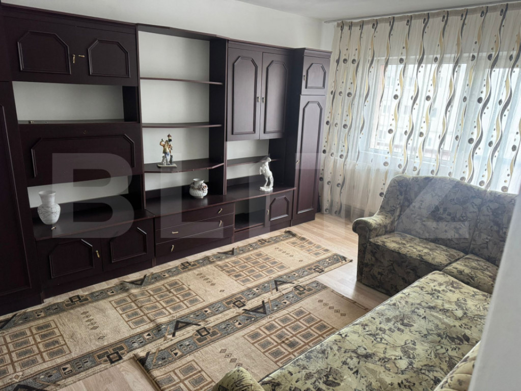 Apartament 3 camere, 45 mp, zona Carrefour