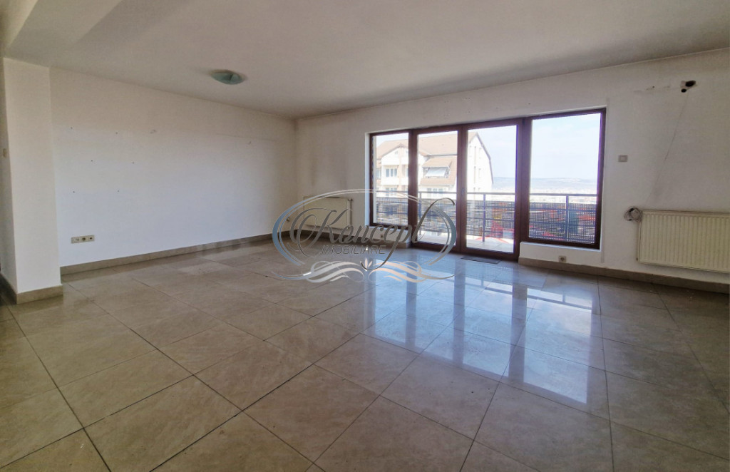 Apartament spatios cu garaj in Andrei Muresanu