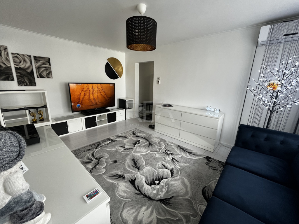 Apartament 3 camere 1 decembrie 1918