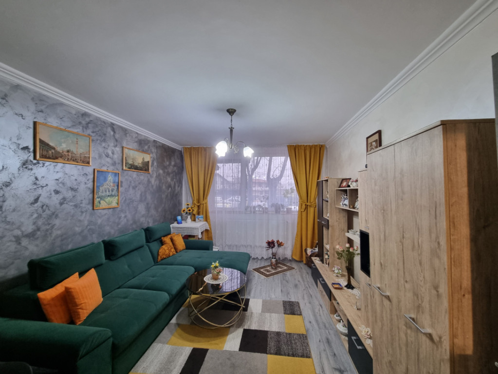 Apartament 2 camere decomandate, renovat, mobilat, utilat- M