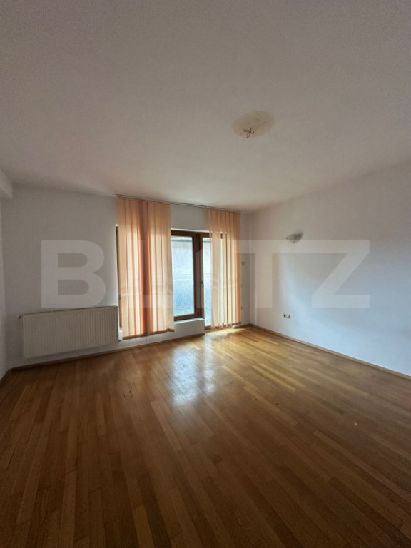 Apartament 3 camere | 75 mp | 2 balcoane | Parcare subteran?