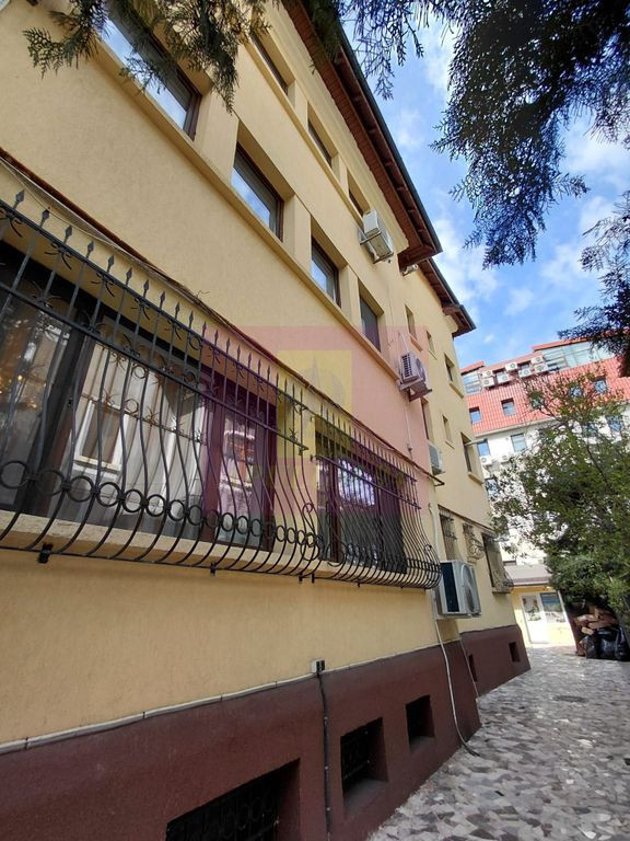 Vila individuala, Cotroceni-Facultatea de Medicina-20 camere