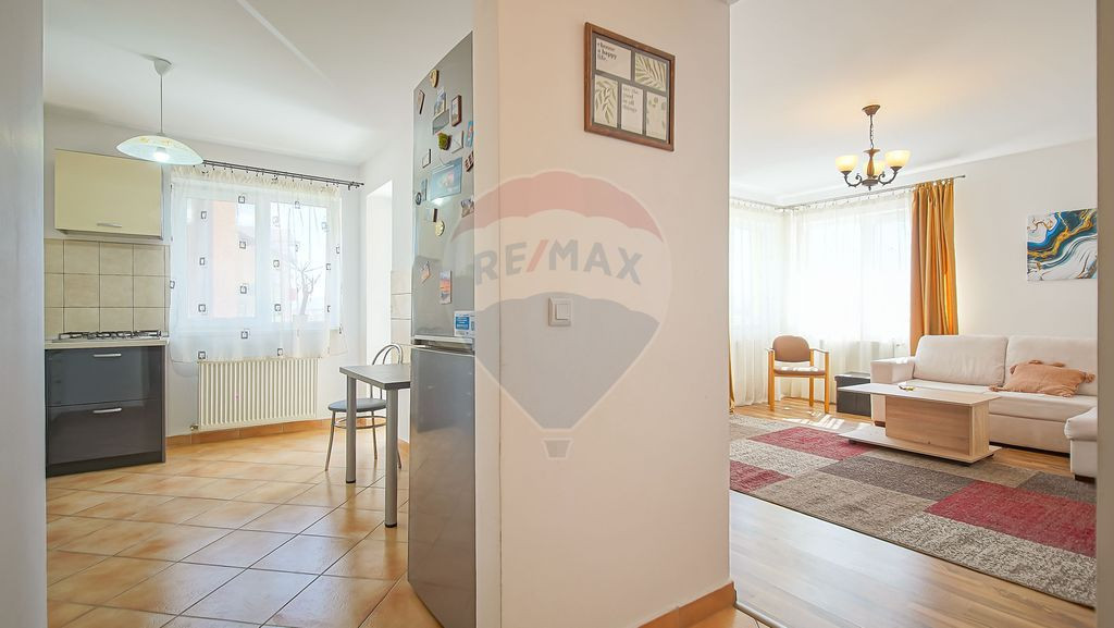 Apartament 2 Camere Subcetate - Mobilat, Parcare, Liniș...