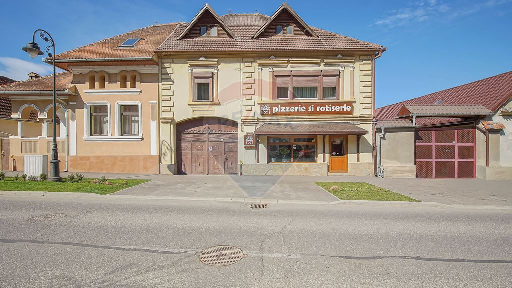 Casă cu 7 Camere + Spațiu Comercial, Oportunitate Rară...