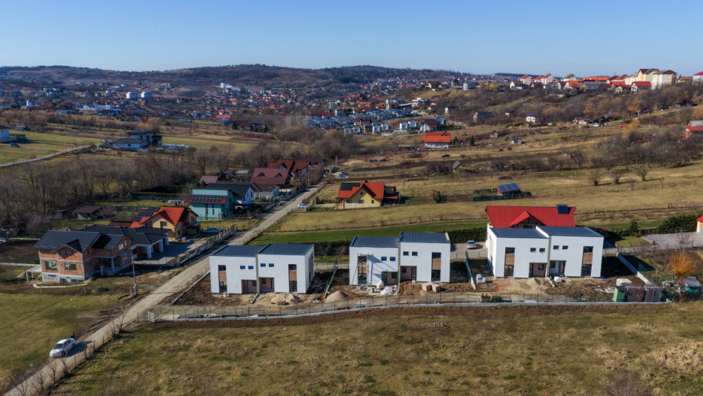 Casa NOUA cu CF, zona Bradet-Meses, incalzire in pardoseala,