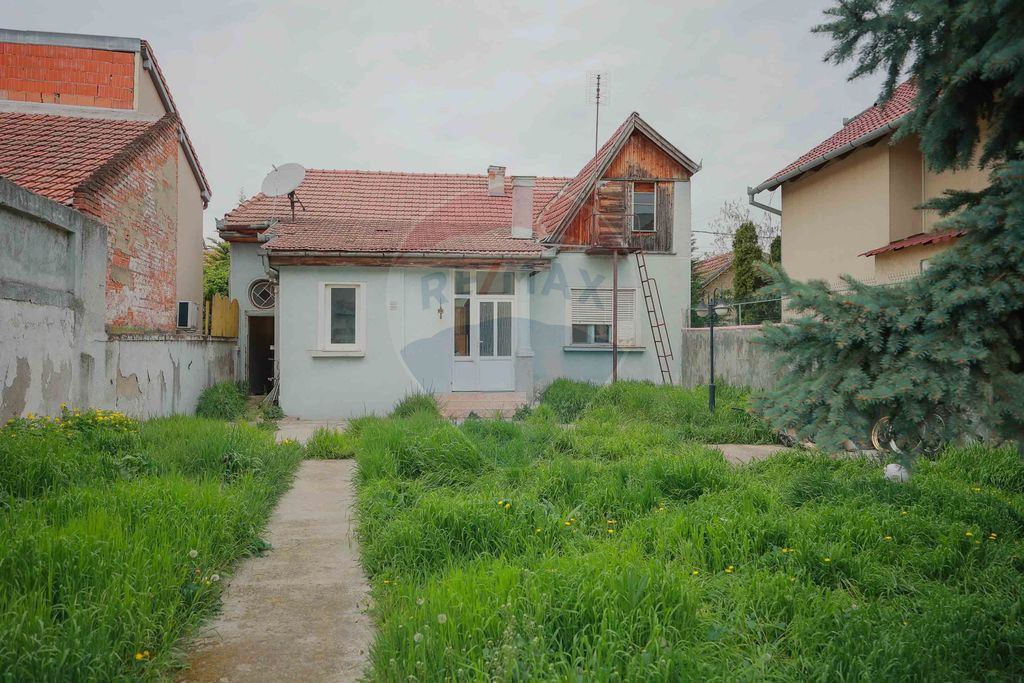 Casă cu teren 360 mp, central, zona Bd. Dacia, Canonicil...