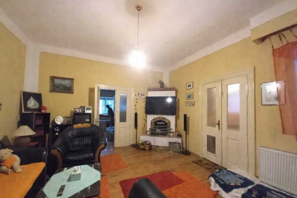 Oază urbană în Centrul Vechi: casă 160 mp, teren 320 mp,