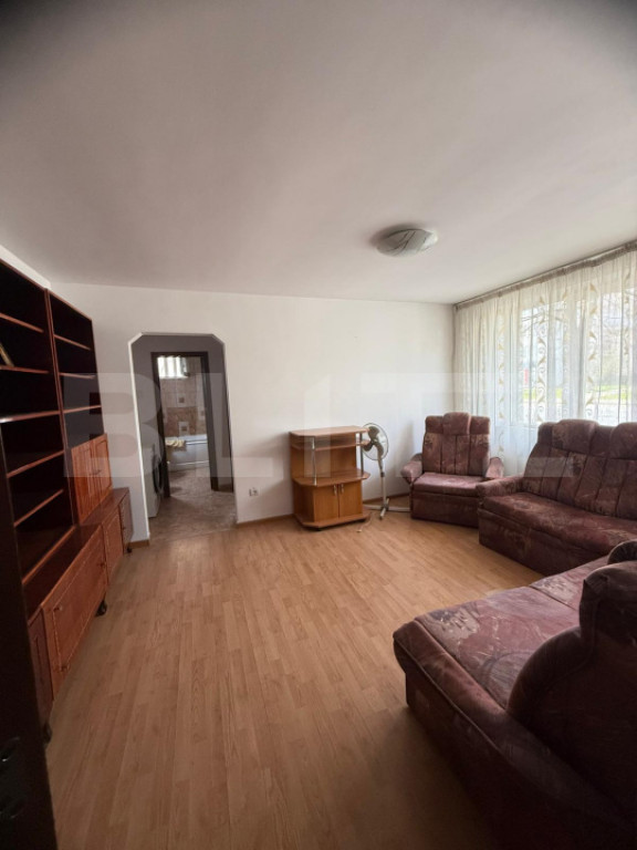 Apartament 3 camere, 60 mp, etaj intermediar, zona Areni