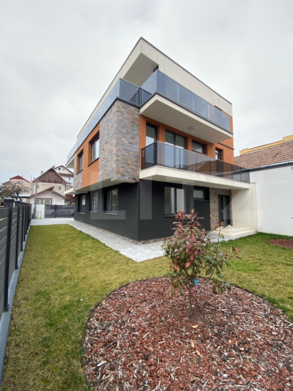 Casa individuala, 6 camere, 220 mp, zona Iulius Mall
