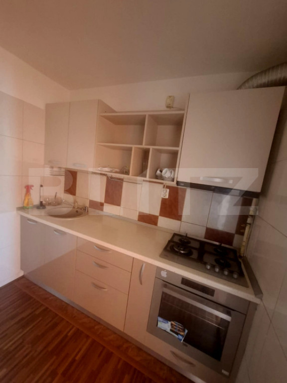 Apartament de vanzare, zona centrala Gaesti
