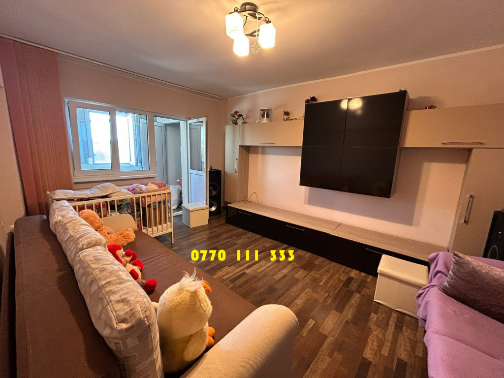 Apartament 2 camere decomandat, Radu Negru.