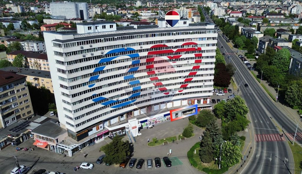 SPATIU COMERCIAL - zona Semiluna , Baia Mare