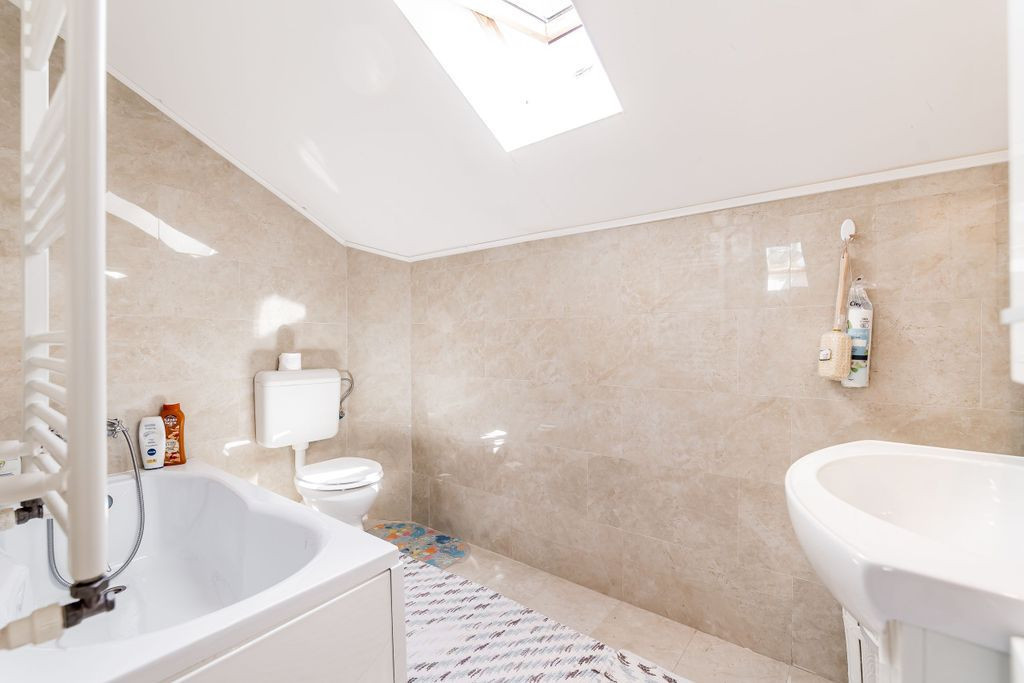 Apartament cu 2 dormitoare, parcare inclusă, bloc nou - ...
