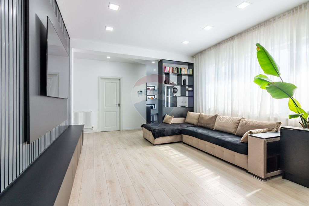 Casă de vânzare | PIPERA/ Teren 3300mp