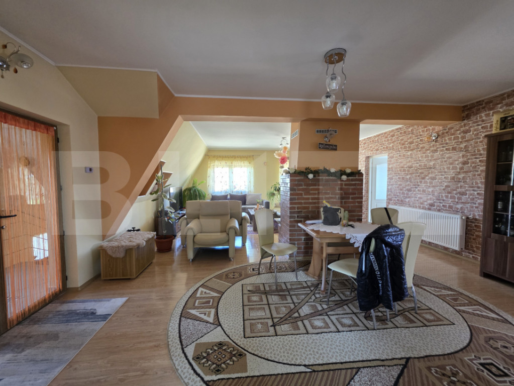 Casa de vanzare 5 camere, 157 mp, zona Titulescu Satu Mare