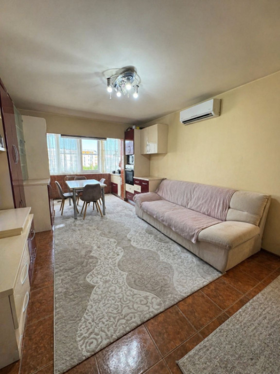 Apartament 2 camere, etaj 2, 50 mp, zona Hotvon