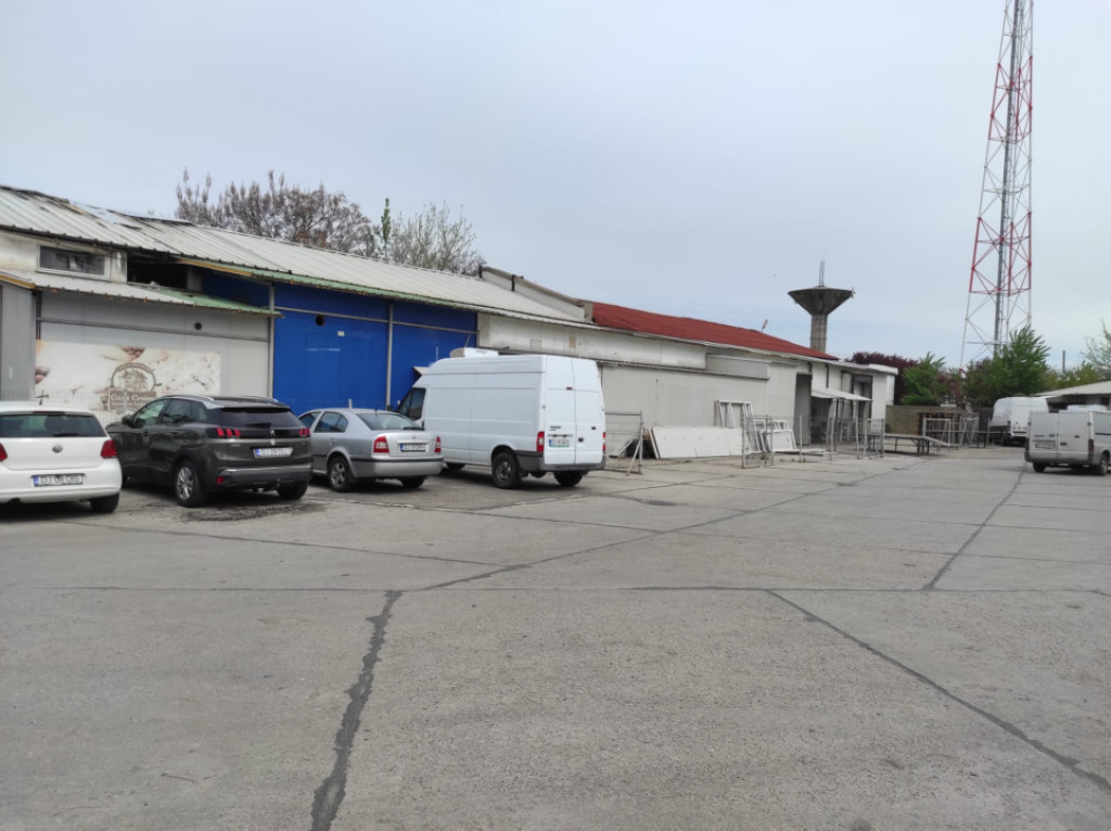 Spațiu comercial 590 mp utili, teren 1019 mp, 50 front, lâ