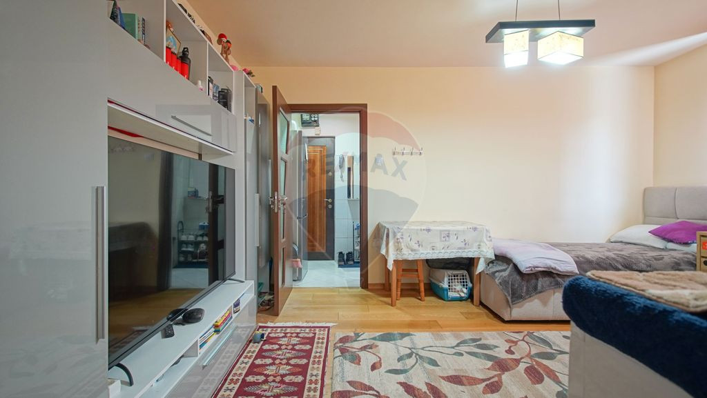 Comision 0 %! Apartament cu 2 camere de vânzare, etaj 1,...