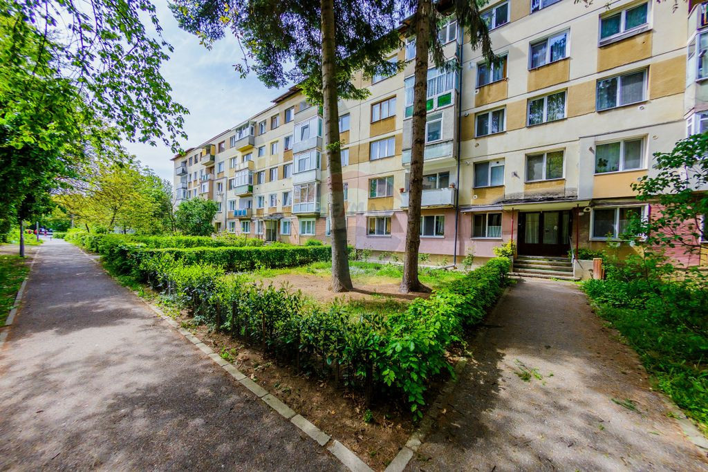 Apartanent 3 CAMERE LA PRET DE 2 camere Ioan Slavici