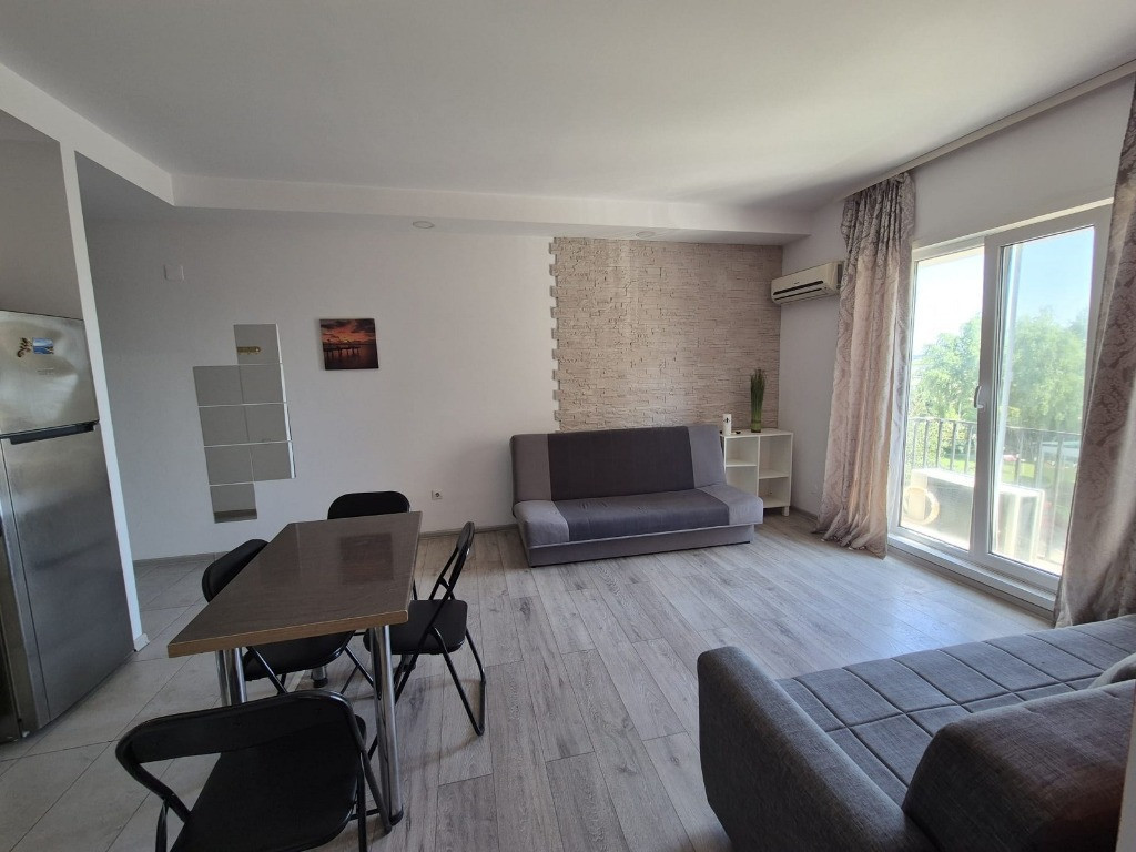Complex rezidential Cosmopolis, inchiriere ap. 2 cam mobilat
