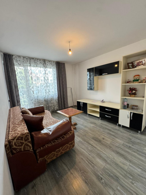Apartament 2 camere, 48 mp, zona Hotvon
