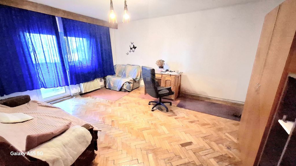Vind apartament in Floresti str. Teilor jud.Cluj.