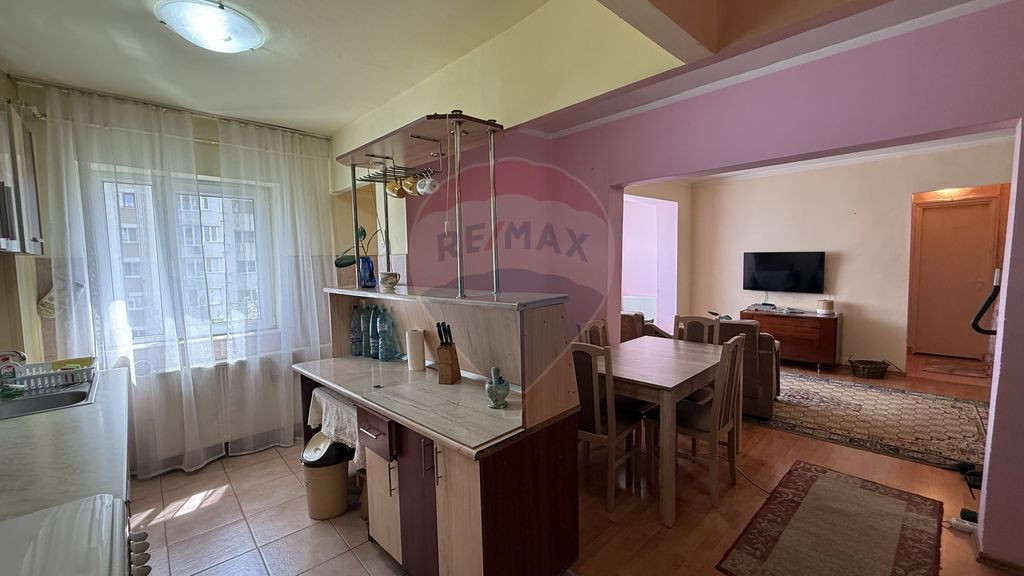 Apartament 2 camere – Bd. Decebal, zona Meda