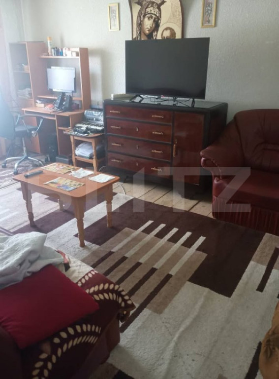 Apartament 4 camere, decomandat, parter, 78 mp, zona Burduje