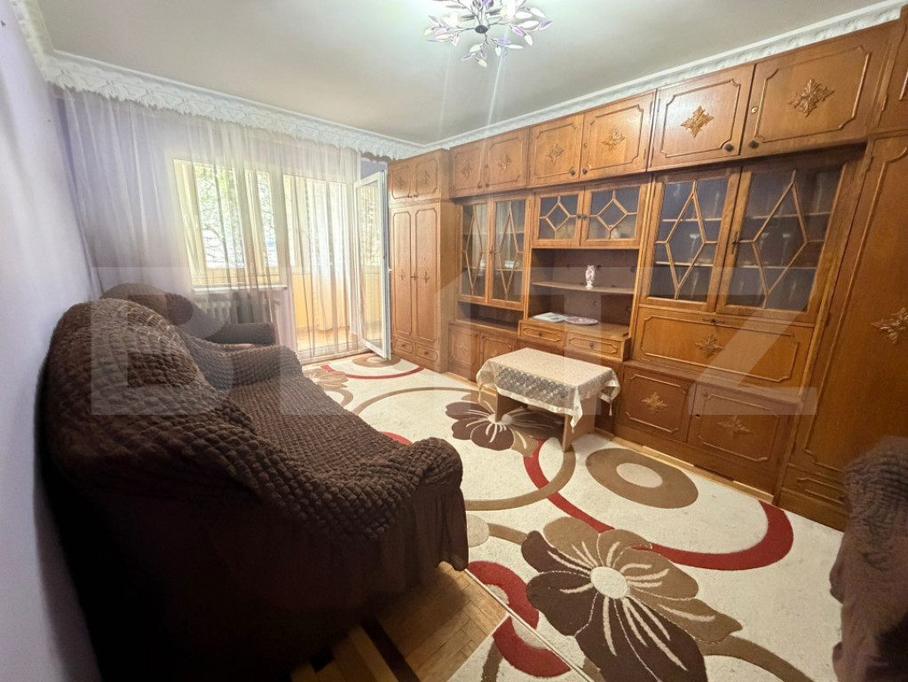 Apartament cu 3 camere, etaj 1, zona Calea Obcinelor